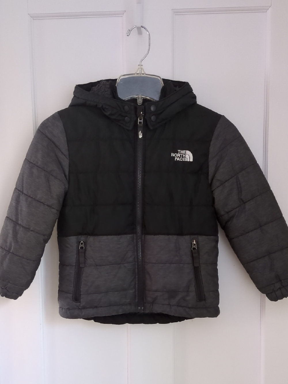 Boy's XS (6) North Face Reversible Mt. Chimbo Full-Zip Hooded Jacket
